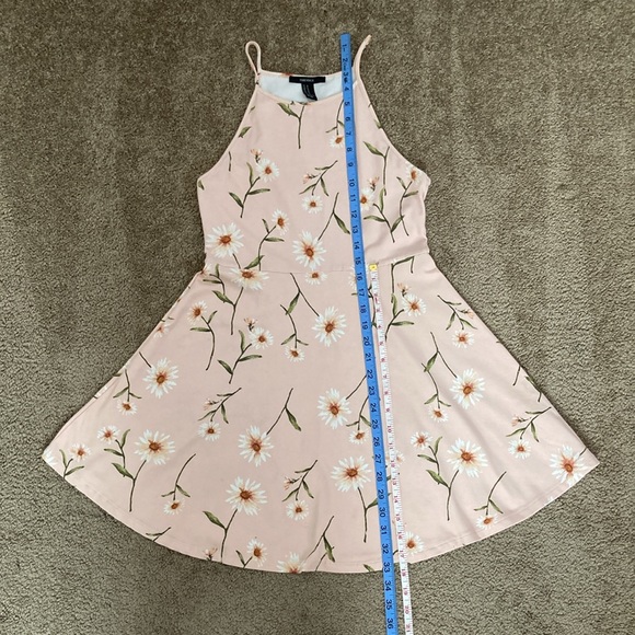 Forever 21 blush pink with white floral large print halter dress, medium - Picture 7 of 12